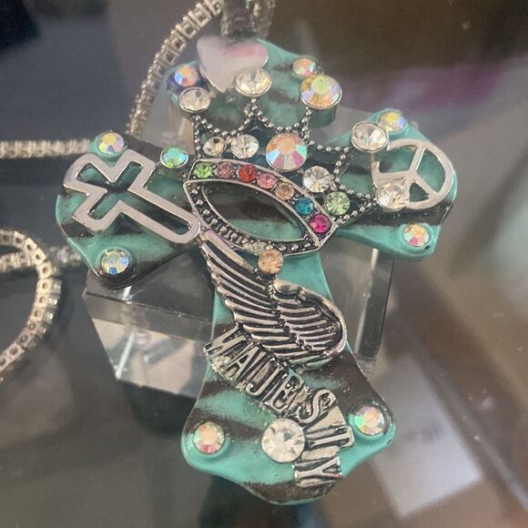 Fancy ceramic cross with jewels set on a beautiful Sterling and rhinestone 26” - Picture 7 of 10